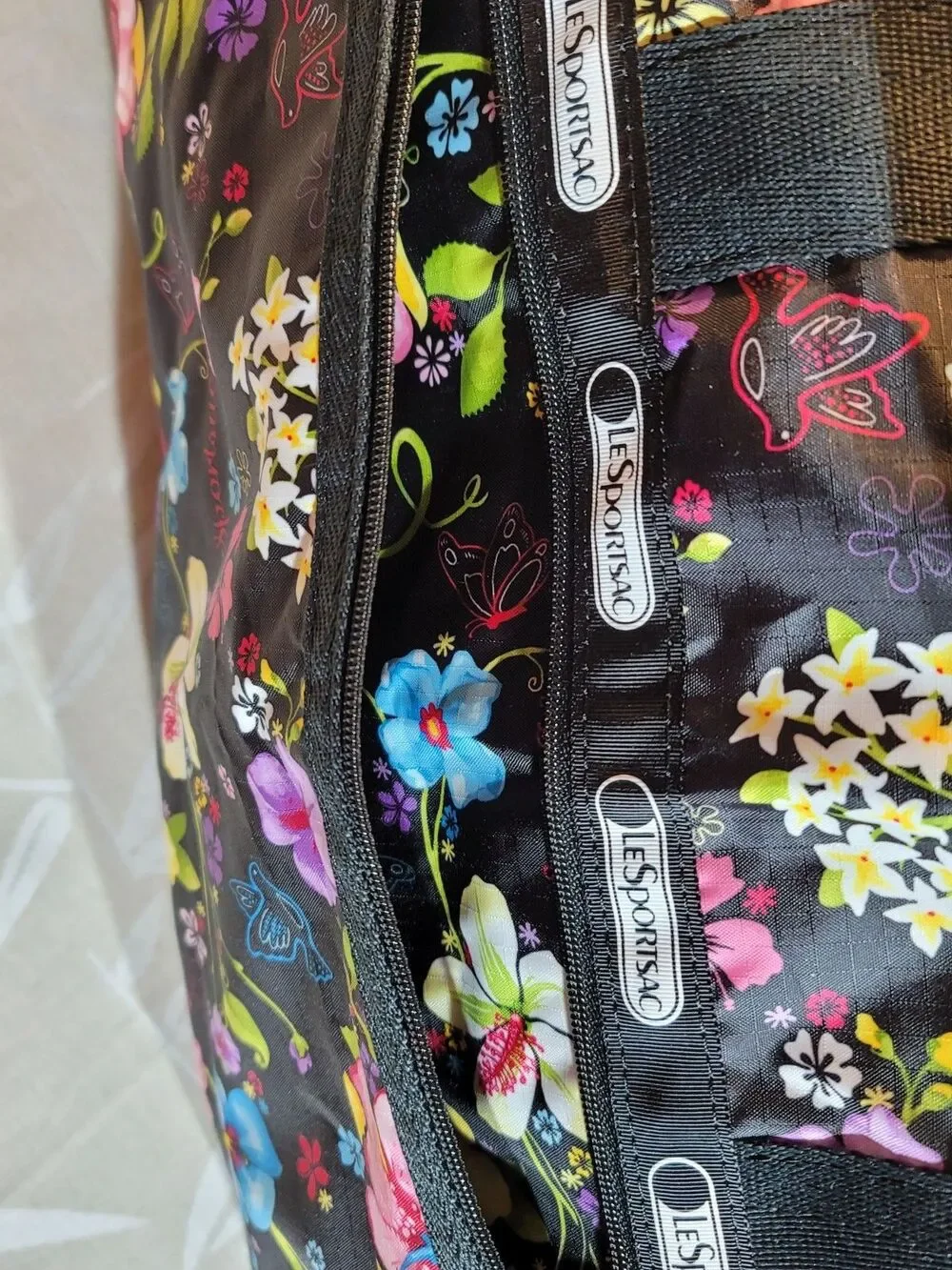 LeSportSac Hawaii Limited Edition Floral Large Tote with Matching Pouch